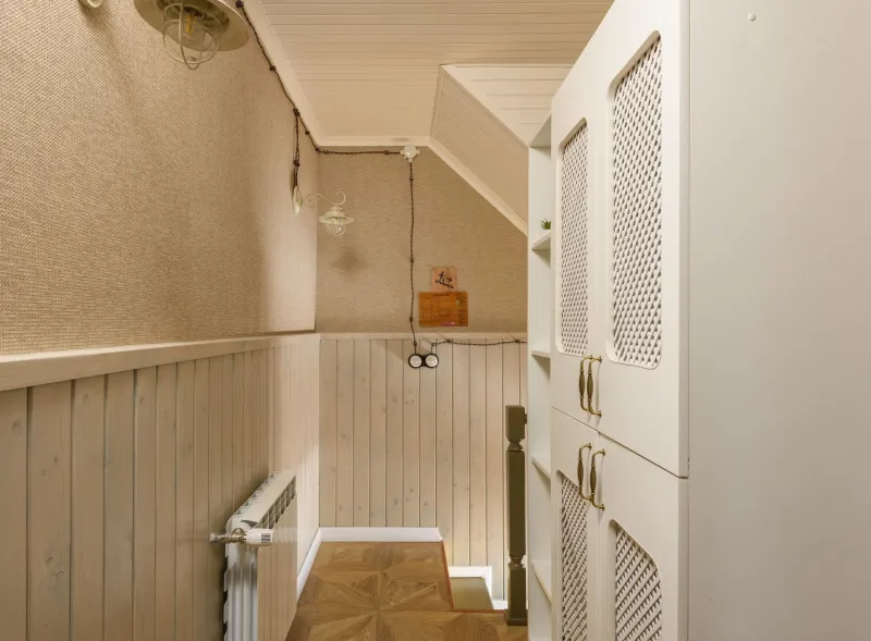 Small Walls, Big Minds: What Eastern European Apartments Taught Us That Square Footage Never Could